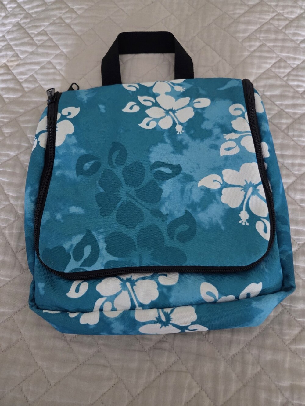 LL Bean Turquoise Floral Women’s toiletry Bag
